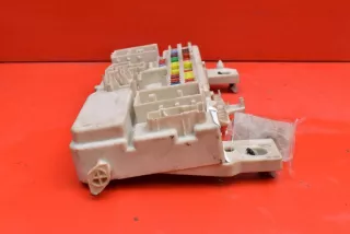 519198048 Блок предохранителей Mazda 3 BK Арт e11669919, вид 4