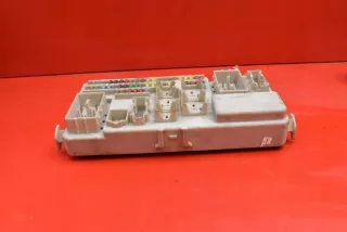 519198048 Блок предохранителей Mazda 3 BK Арт e11669919, вид 5