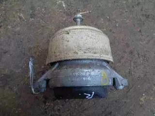 A2042403517,2042403517 Подушка крепления двигателя Mercedes C W205 Арт 00042008, вид 1