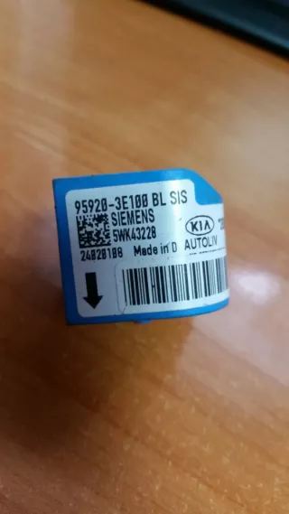 95920-3E100 Датчик удара Kia Sorento 1 Арт 0000_1702191820535, вид 2