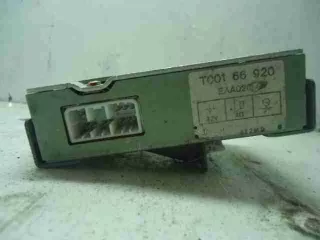 T00166920 Блок управления Mazda Xedos 9 Арт 00040884, вид 2