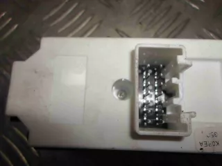 Кнопка стеклоподъемника Mazda CX-9 1 2007г.  - Фото 3