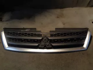  Решетка радиатора Mitsubishi Outlander 2 Арт 00098436, вид 1
