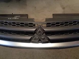  Решетка радиатора Mitsubishi Outlander 2 Арт 00098436, вид 3