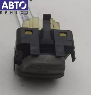  Кнопка стеклоподъемника переднего правого Volkswagen Golf 3 Арт 53319808