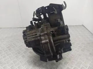 J4 КПП механическая (МКПП) 5-ступенчатая Hyundai Matrix Арт AG115693, вид 2