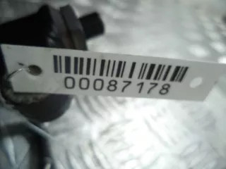 4R8Q9C066AE Топливная рампа Jaguar S-Type Арт 00087178, вид 2