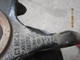 AV613K170 Кулак поворотный передний правый Ford Focus 3 Арт BBBS112657, вид 8