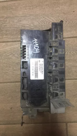 2035454701 Блок предохранителей Mercedes C W203 Арт 11104, вид 1