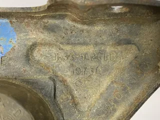 JR33-5A261-BA Кронштейн глушителя Ford Mustang 6 Арт 11795, вид 3