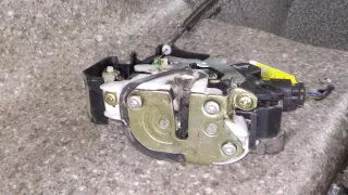  замок двери передней левой Mitsubishi Colt 6 Арт 02428002003, вид 2