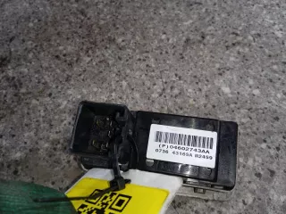  Кнопка стеклоподъемника заднего правого Chrysler 300C 1 Арт 46023005576, вид 3