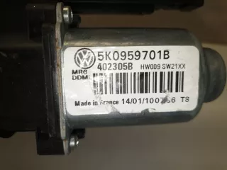 5K0959701G Моторчик стеклоподъёмника передний левый Volkswagen Golf PLUS 1 Арт ZAP199266, вид 2