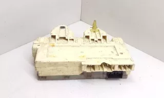 TWSCA01B Блок предохранителей Mazda 626 GE Арт 2065378, вид 3