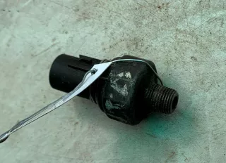 9475037000 ДАТЧИК ДАВЛЕНИЯ МАСЛА Kia Sorento 1 2.5л CRDi Арт 2057088, вид 1