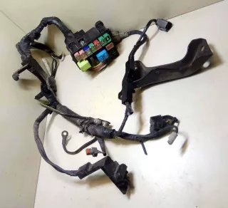 72543033 Блок предохранителей Mazda 323 P Арт 2021415