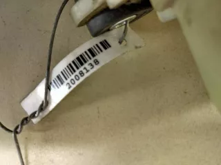 B25D-32-690A Бачок гидроусилителя Mazda 323 F Арт 2008138, вид 3