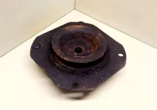  опора амортизатора верхняя (чашка) Mazda 626 GC Арт 2057901, вид 1