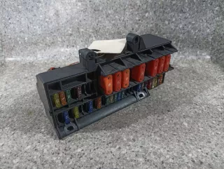 61136900582-04 Блок предохранителей BMW 7 E65/E66 Арт 46023020549, вид 1