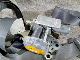 7L8220-P Ремень безопасности передний левый Toyota Prius 2 Арт 46023025406, вид 3