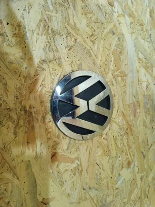 7L6853630A Эмблема Volkswagen Touareg 1 Арт 16277, вид 1