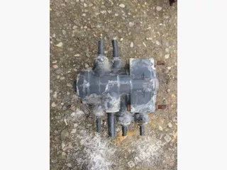 9730090060 Кран тормозной прицепа Mercedes 817 Арт 70698827_4, вид 2