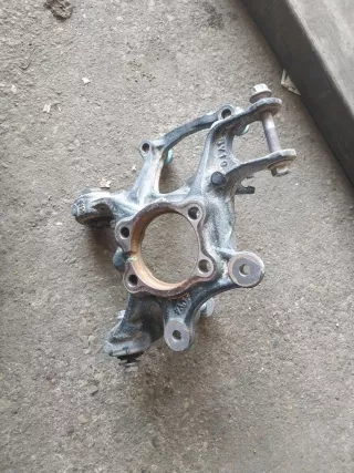  Цапфа задняя (ось ступицы) Mazda 3 BM Арт 74-12-2_1