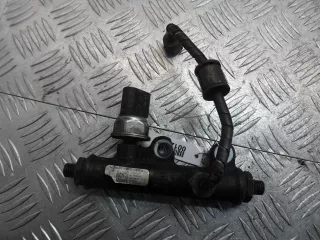 4R8Q9C066AE Топливная рампа Jaguar S-Type Арт 00123638, вид 3