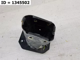 86642J7000 Кронштейн усилителя заднего бампера правый  Kia Ceed 3 Арт VD1345502, вид 4