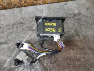 284H34GA2C Разъем AUX / USB Infiniti Q50 Арт 00050385, вид 2