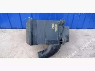 Корпус воздушного фильтра Nissan Note E11 2006г.  - Фото 2