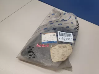 1375900 Рамка противотуманной фары правой Ford Fiesta 5 Арт ZAP240987, вид 4