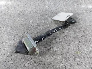  ограничитель открывания двери Mazda 3 BK Арт 46023032489, вид 2