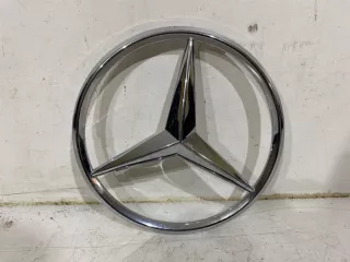 A0008173200 Эмблема решетки радиатора Mercedes CLA c117 Арт VZ172561, вид 1