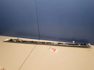 103608111A Накладка обшивки двери задней правой Tesla model X Арт ZAP272963, вид 6