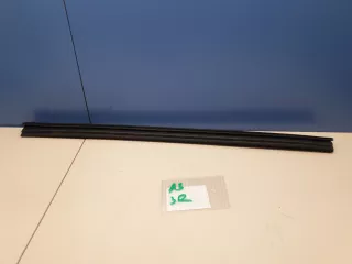 8V4839480 Накладка стекла задней правой двери Audi A3 8V Арт Z224345, вид 1