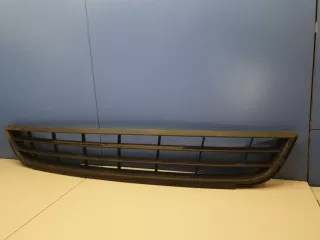 5C68536779B9 Решетка в бампер центральная Volkswagen Jetta 6 Арт Z244851, вид 1