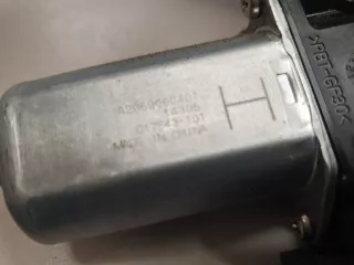 A2059060401 Моторчик стеклоподъёмника задний правый Mercedes C W205 Арт Z252556, вид 2