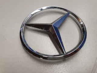 A2058174500 Эмблема крышки багажника Mercedes C W205 Арт Z252682, вид 1