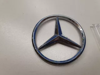 A2058174500 Эмблема крышки багажника Mercedes C W205 Арт Z252682, вид 3