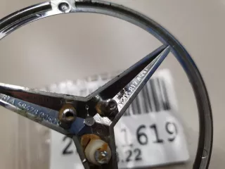 A2058174500 Эмблема крышки багажника Mercedes C W205 Арт Z252682, вид 4