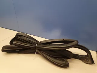 82130A6000 Уплотнитель двери передней левой Hyundai i30 GD Арт Z254276, вид 1