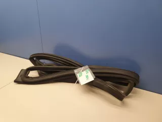 6786148040 Уплотнитель двери передней правой Lexus RX 2 Арт Z255766, вид 1