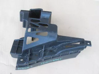  Направляющая переднего бампера Mazda 3 BK Арт SM52161490605