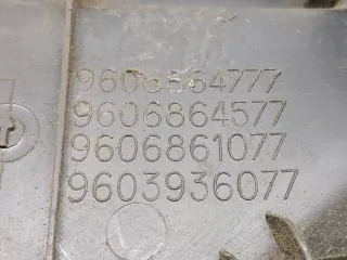 9606864777,9606864577,9606861077,9603936077 Пластик салона Citroen Saxo Арт 2079410, вид 3
