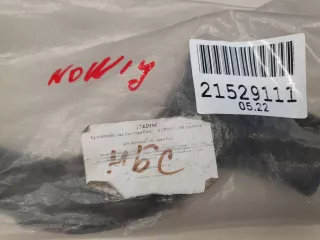 1742938 Направляющая заднего бампера правая Ford Focus 3 Арт Z275041, вид 2