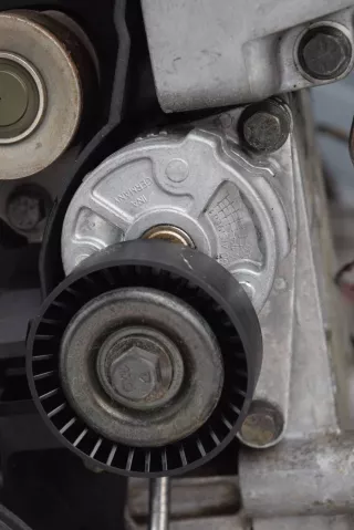  Натяжитель ремня генератора Volvo C70 2 Арт T593-17-103-1