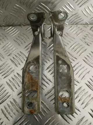 1J0823302A Петля капота Volkswagen Bora Арт 18035, вид 1