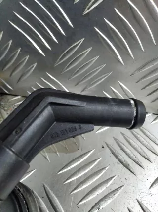 03E121026B Трубка охлаждающей жидкости пластиковая Volkswagen Polo 4 Арт 22091, вид 1