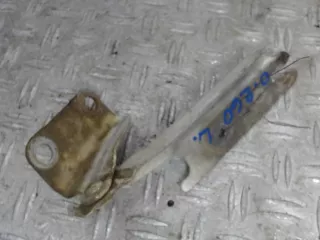  петля капота перед лев Mazda 323 BA Арт 22005839, вид 1